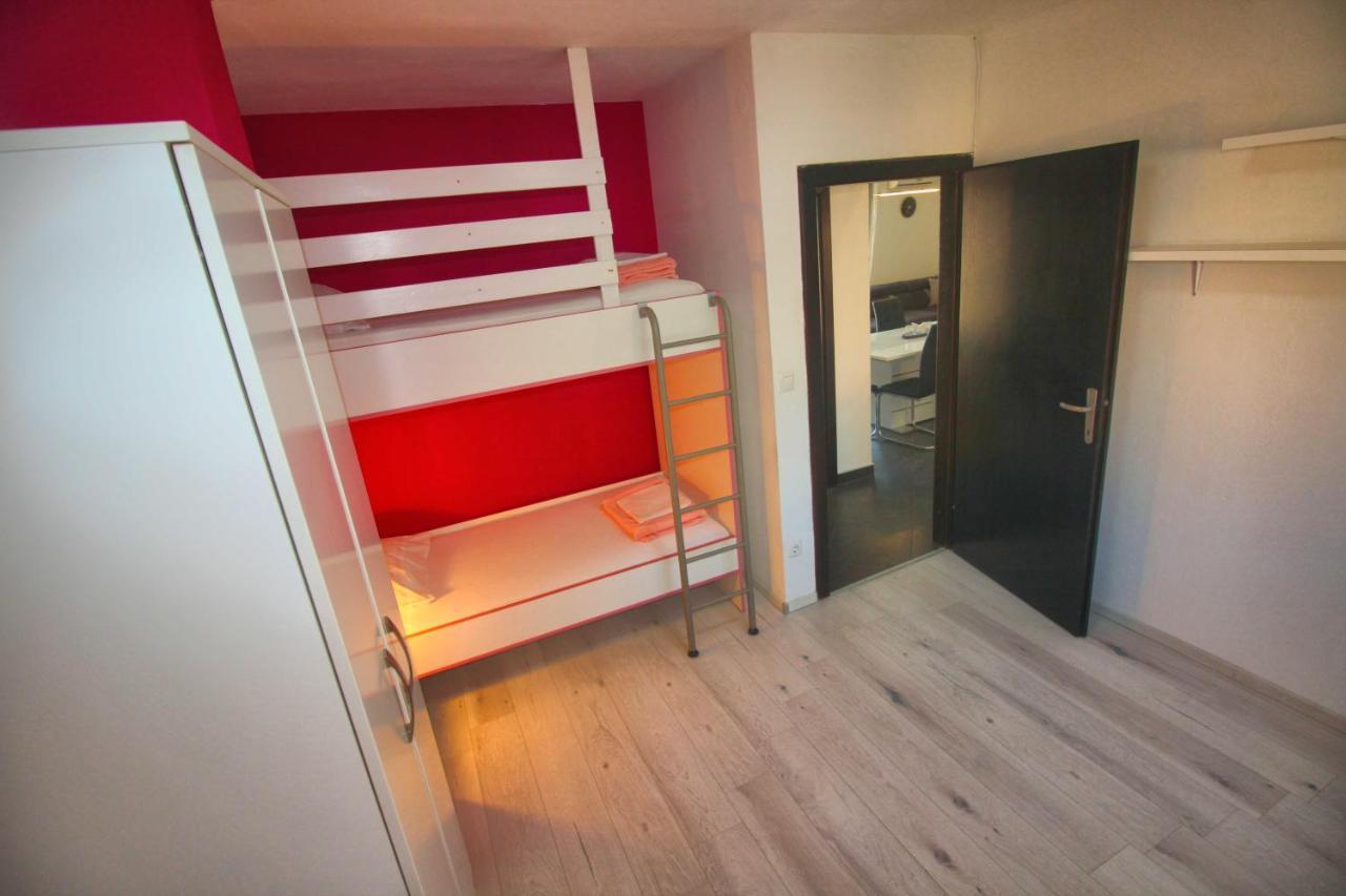 Apartment Martina ซริกเวนิซา ภายนอก รูปภาพ