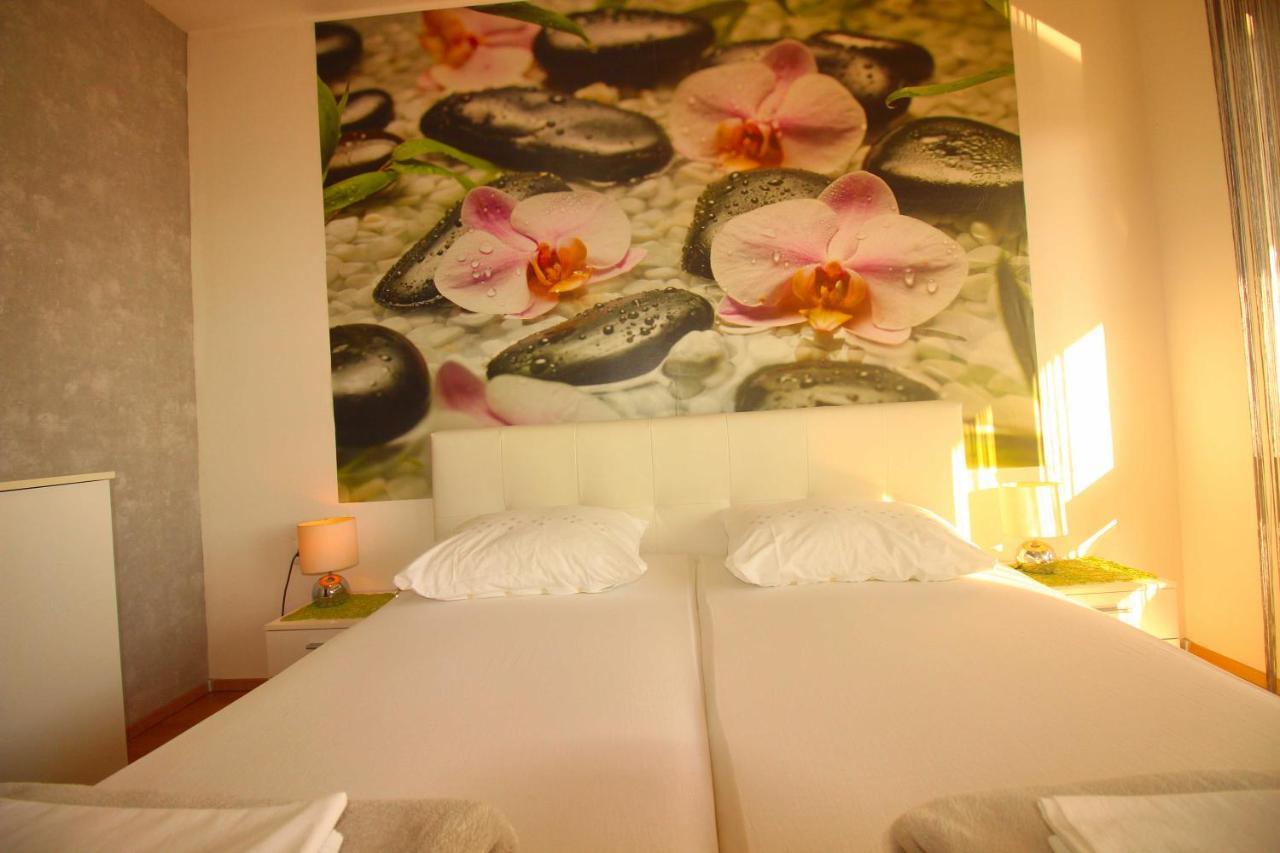 Apartment Martina ซริกเวนิซา ภายนอก รูปภาพ
