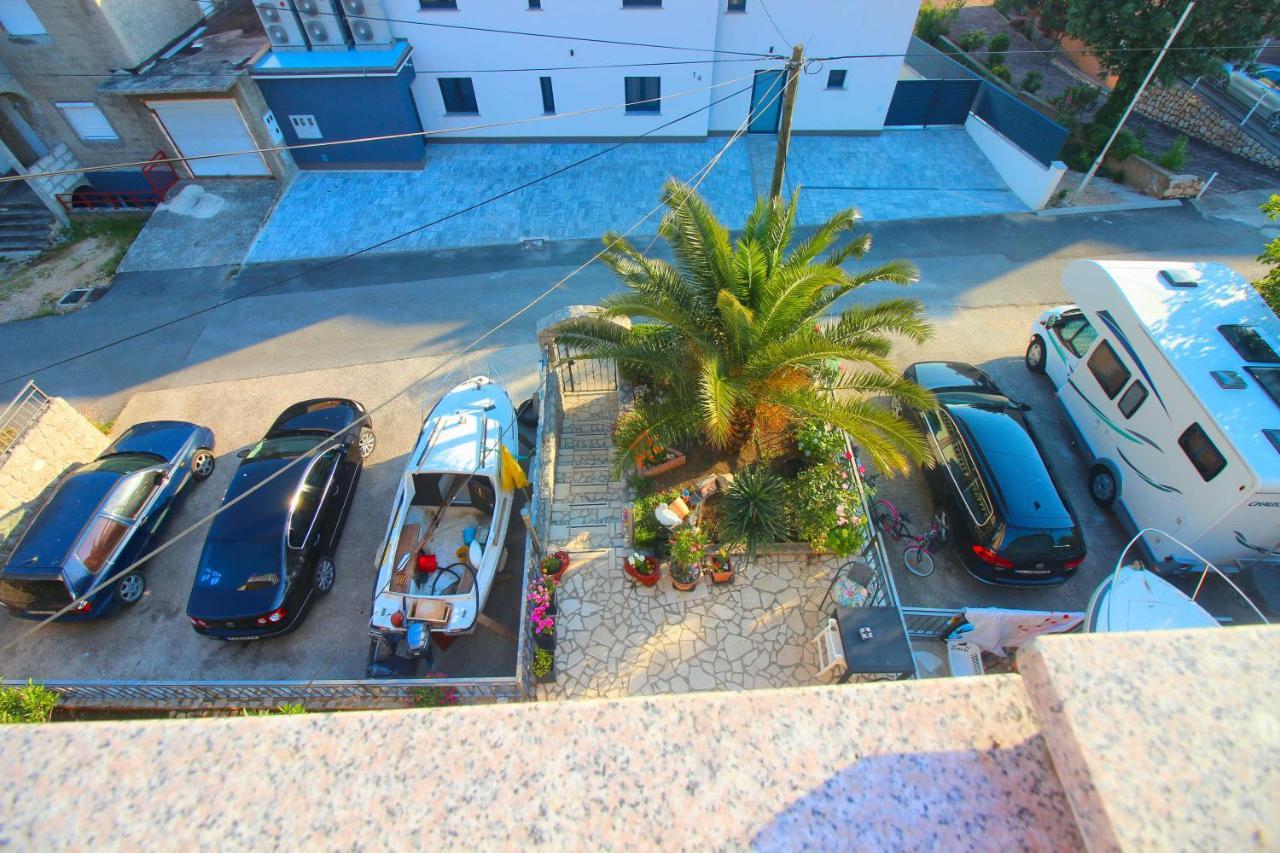Apartment Martina ซริกเวนิซา ภายนอก รูปภาพ